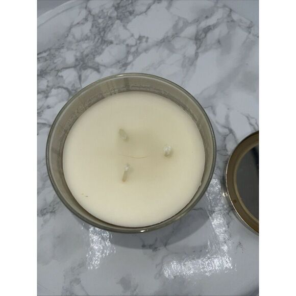 BATH & BODY WORKS THE WHITE BARN Cinnamon Sugared Pecans 3 Wick 45 Hour Candle - Picture 3 of 4